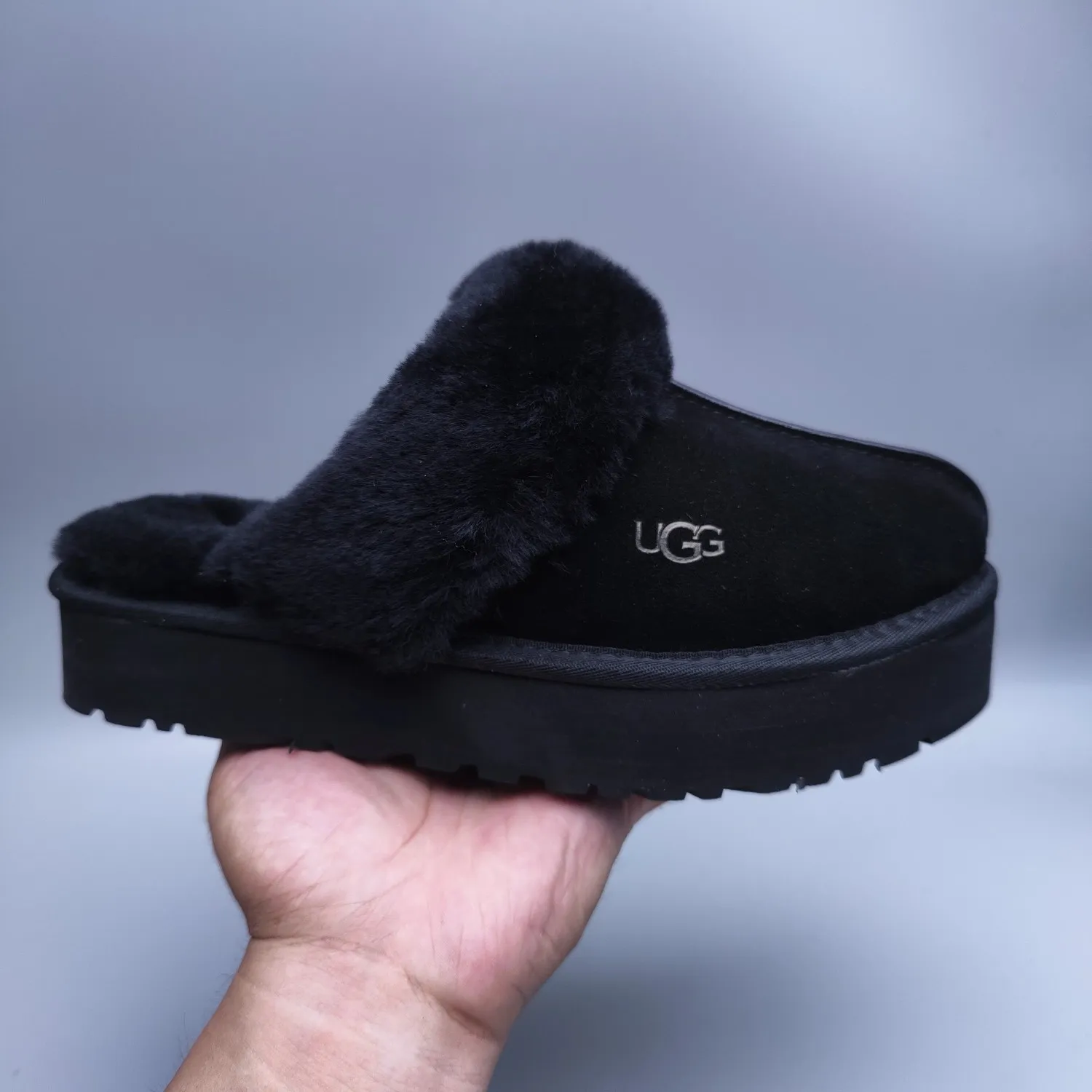 💰440 UGG sheepskin all-in-one snow boots 2550 🔥Thick-soled wool slippers (star slippers plus version) are comfortable and can be worn at home. Wool slippers can be worn outside. Split cow upper, Longfeng moccasin wool lining. The original three-layer combination outsole is light and comfortable on the foot. Only the top version is made. The oil edge craftsmanship is exquisite! Color: maroon gray sand antelope brown black code number: 35-41